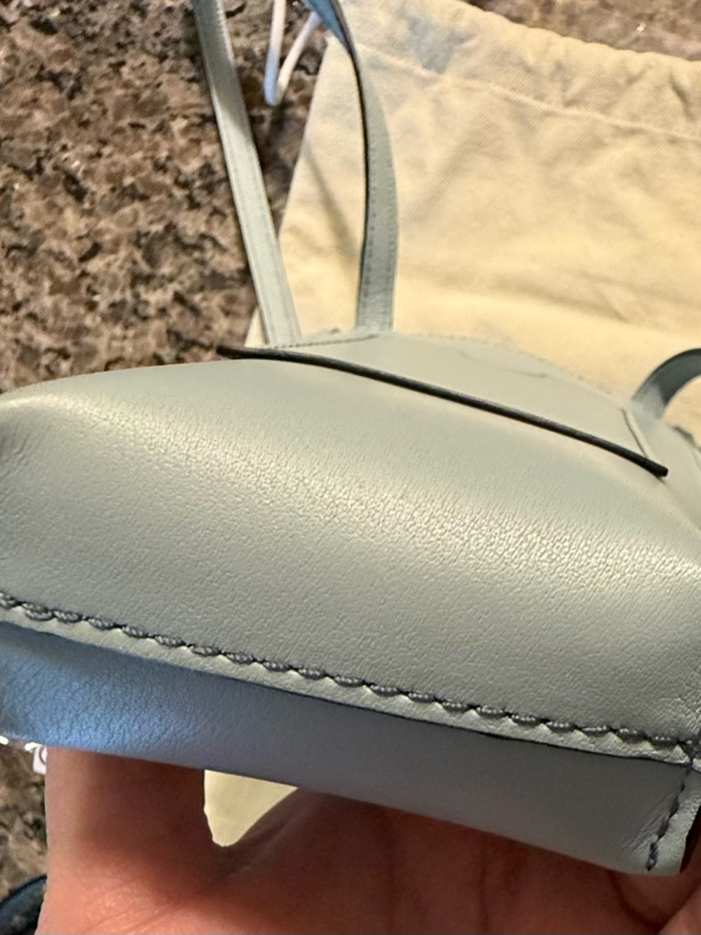 Loewe Elephant Pocket
Anagram Shoulder Bag Leather - Picture 7 of 10